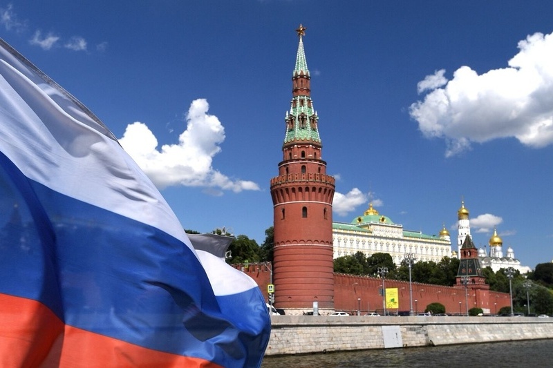 С Днем России!
